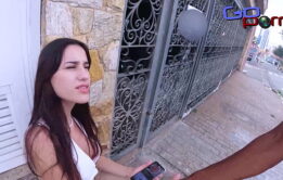 Sexo Completo com Novinha e Hotwife em Oral Profundo e Anal POV